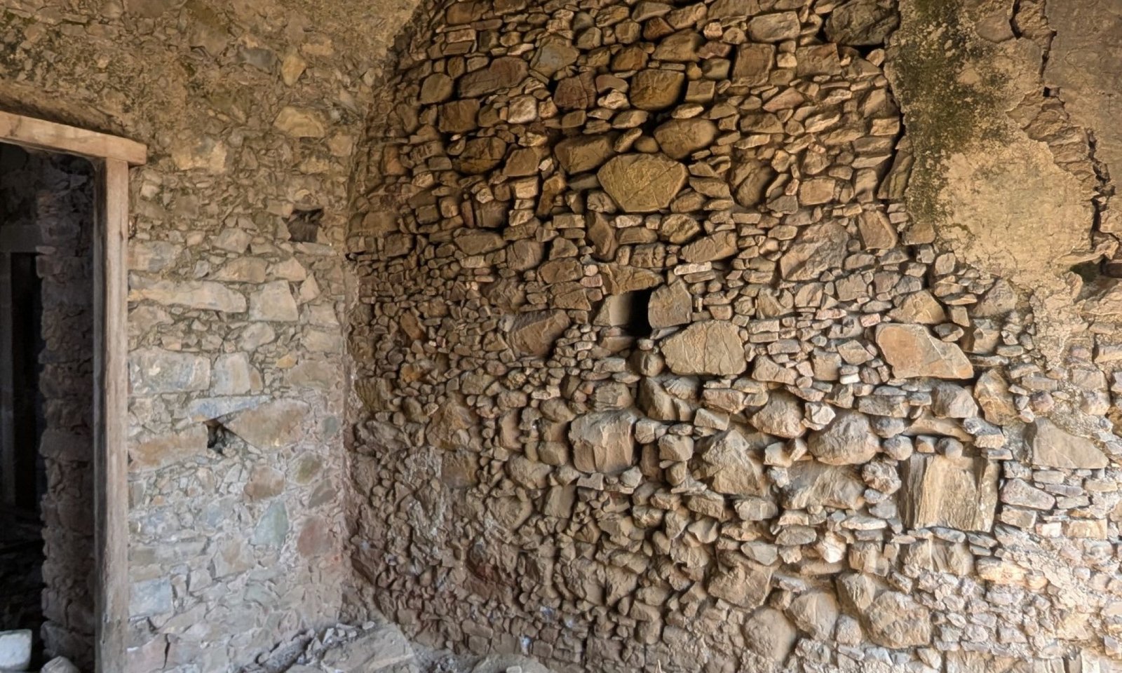 126T- Agios Ilias - old mansion (27) (Custom)