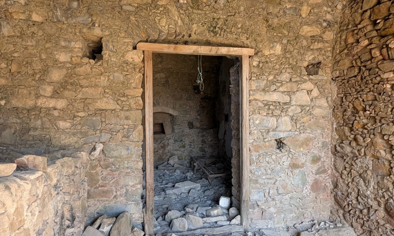 126T- Agios Ilias - old mansion (4) (Custom)