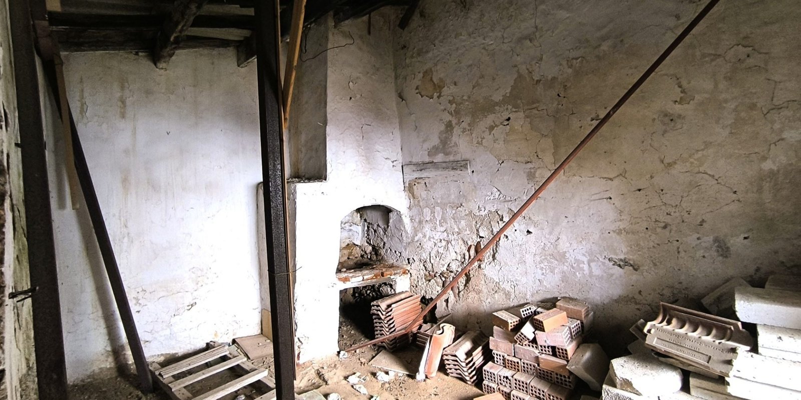 256T - Potamos - Cluster of small buildings for renovation € 40 (3)