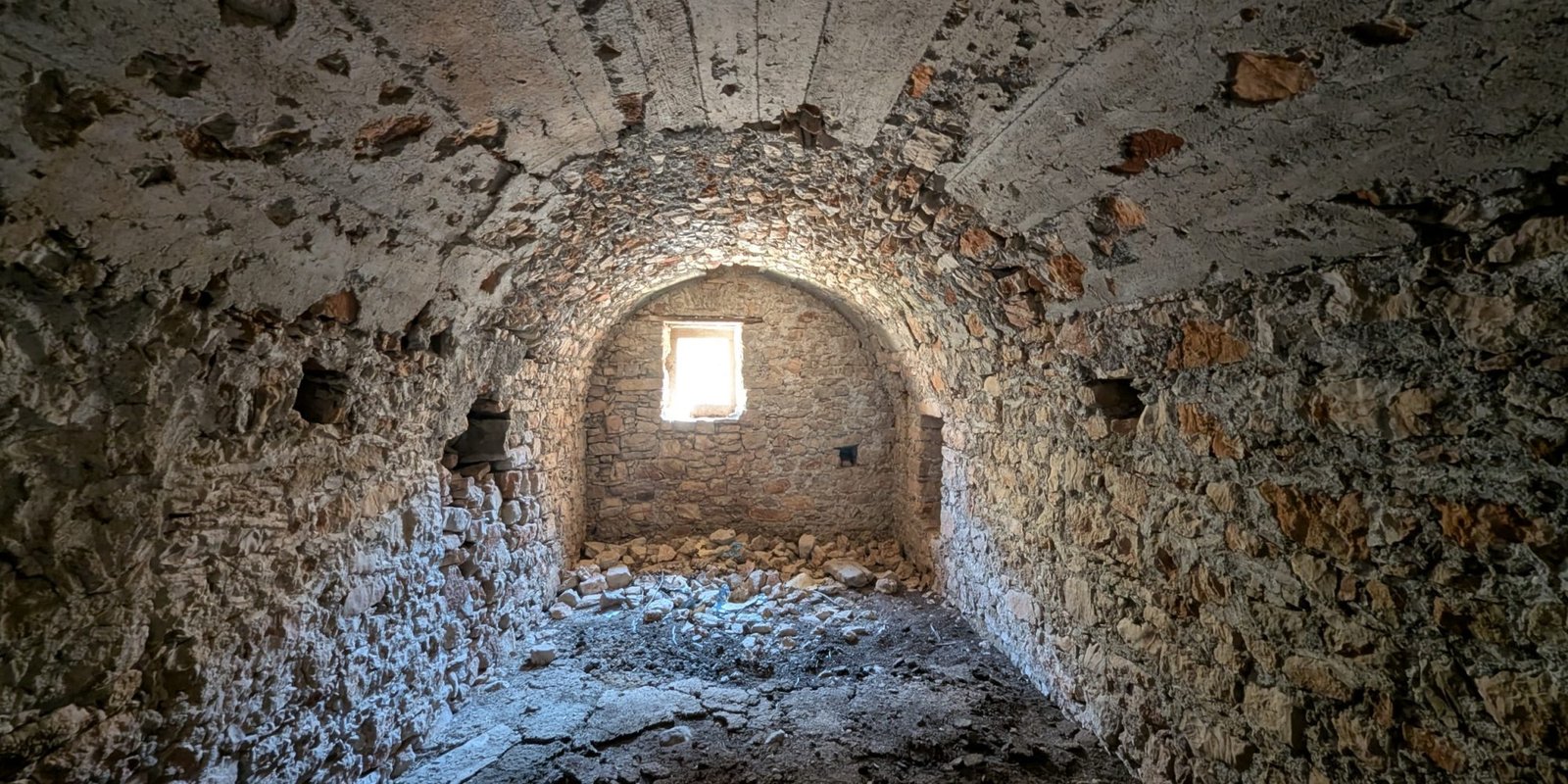 261T - Kalokairines - Historic Kythirian mansion (14)