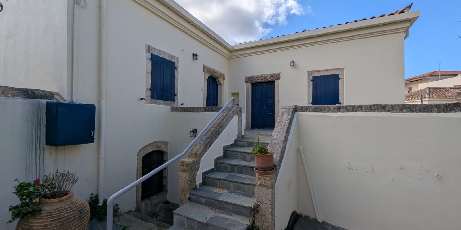 266T - Potamos - Magnificent traditional mansion in village heart (11)