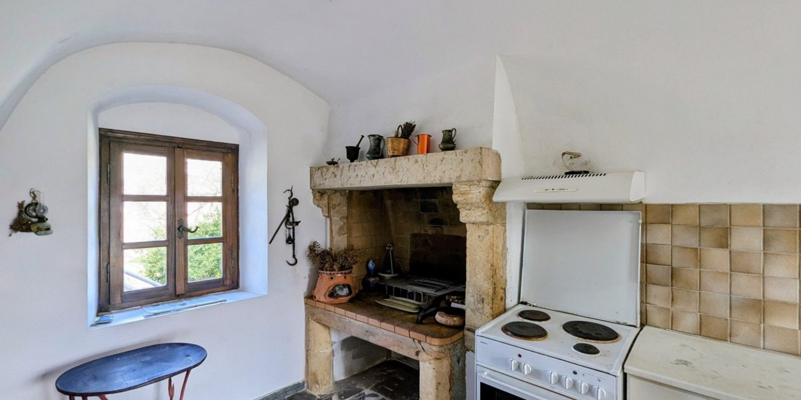 266T - Potamos - Magnificent traditional mansion in village heart (22)