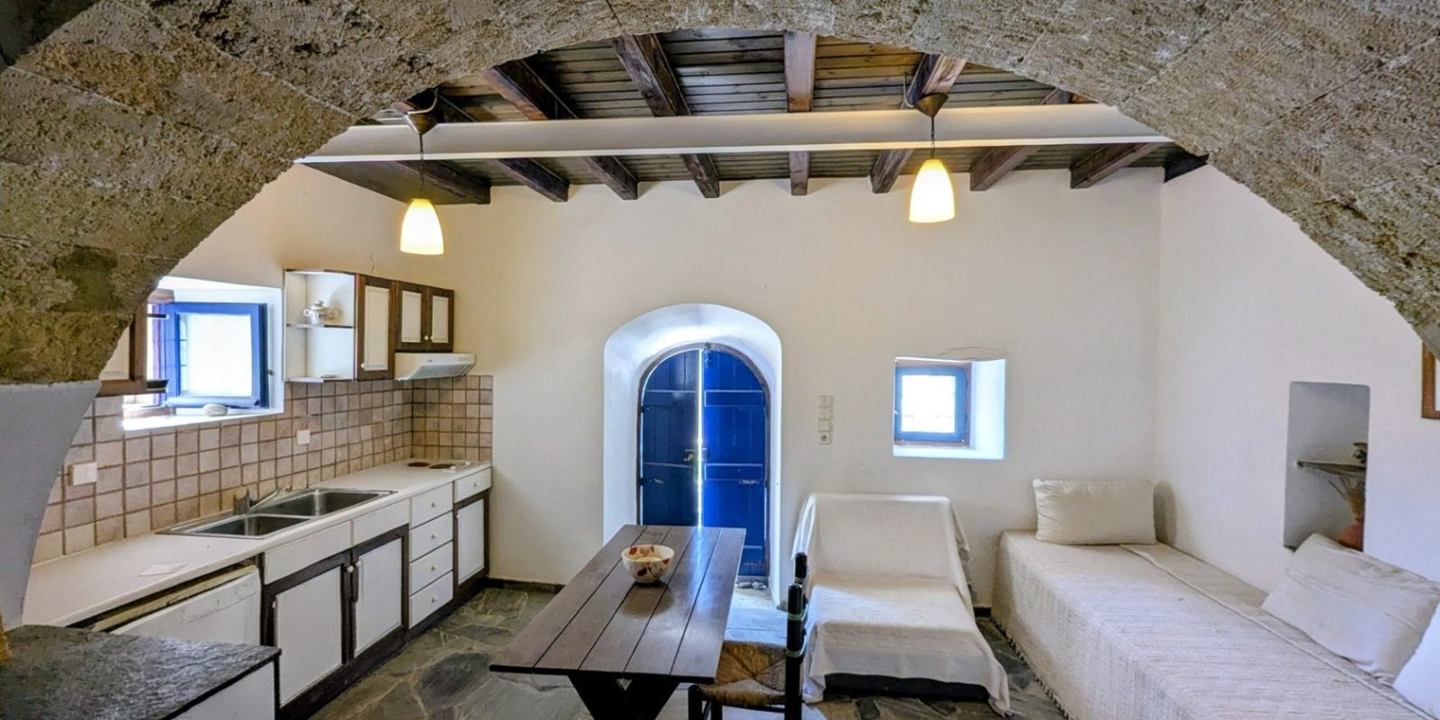 266T - Potamos - Magnificent traditional mansion in village heart (25)