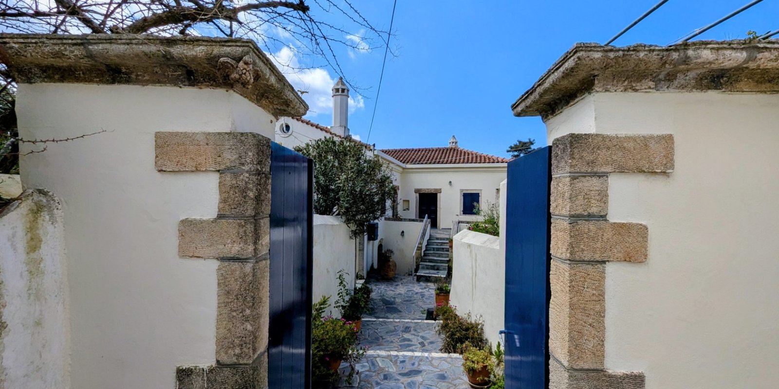 266T - Potamos - Magnificent traditional mansion in village heart