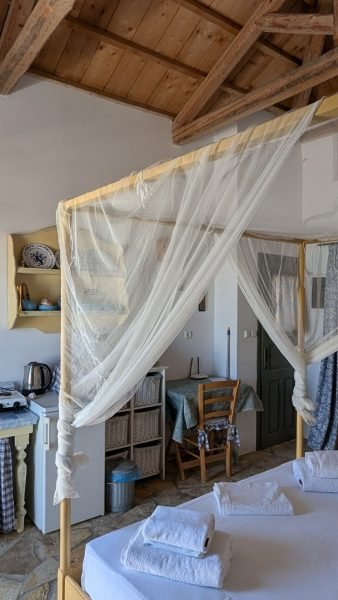 312A - Amazing beachfront traditional stone house (56) (Custom)
