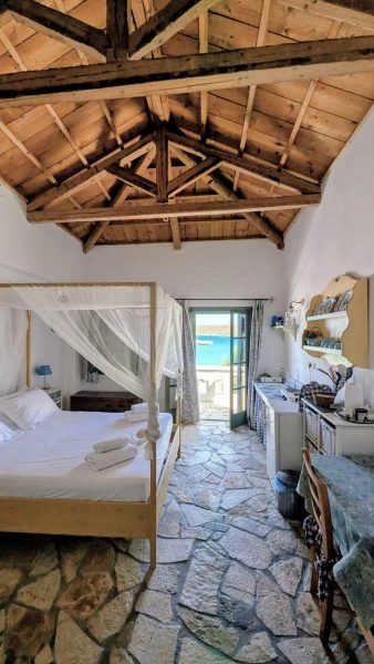 312A - Amazing beachfront traditional stone house (7) (Custom)