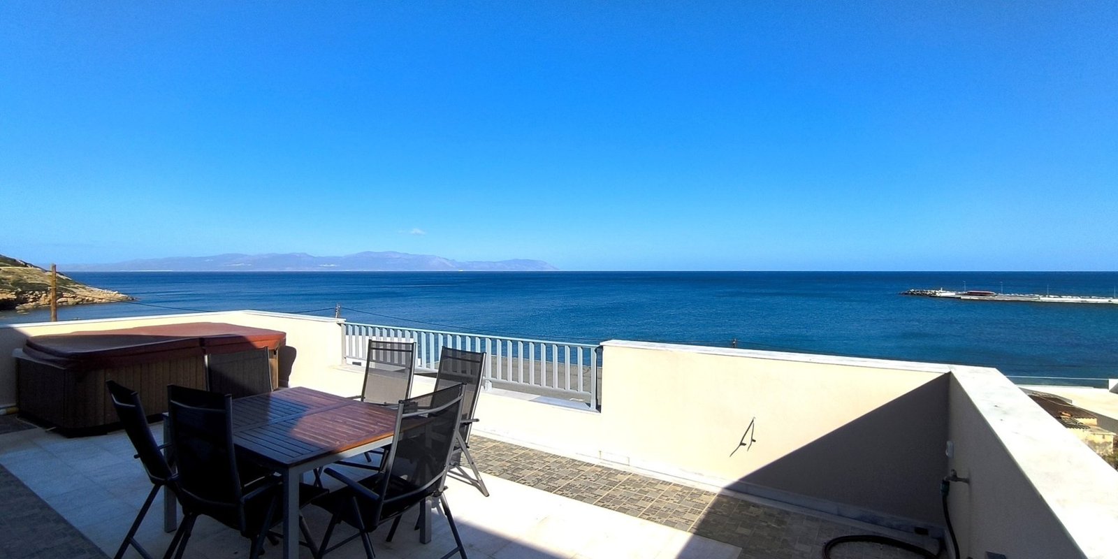 Agia Pelagia - pensthouse for sale (3)