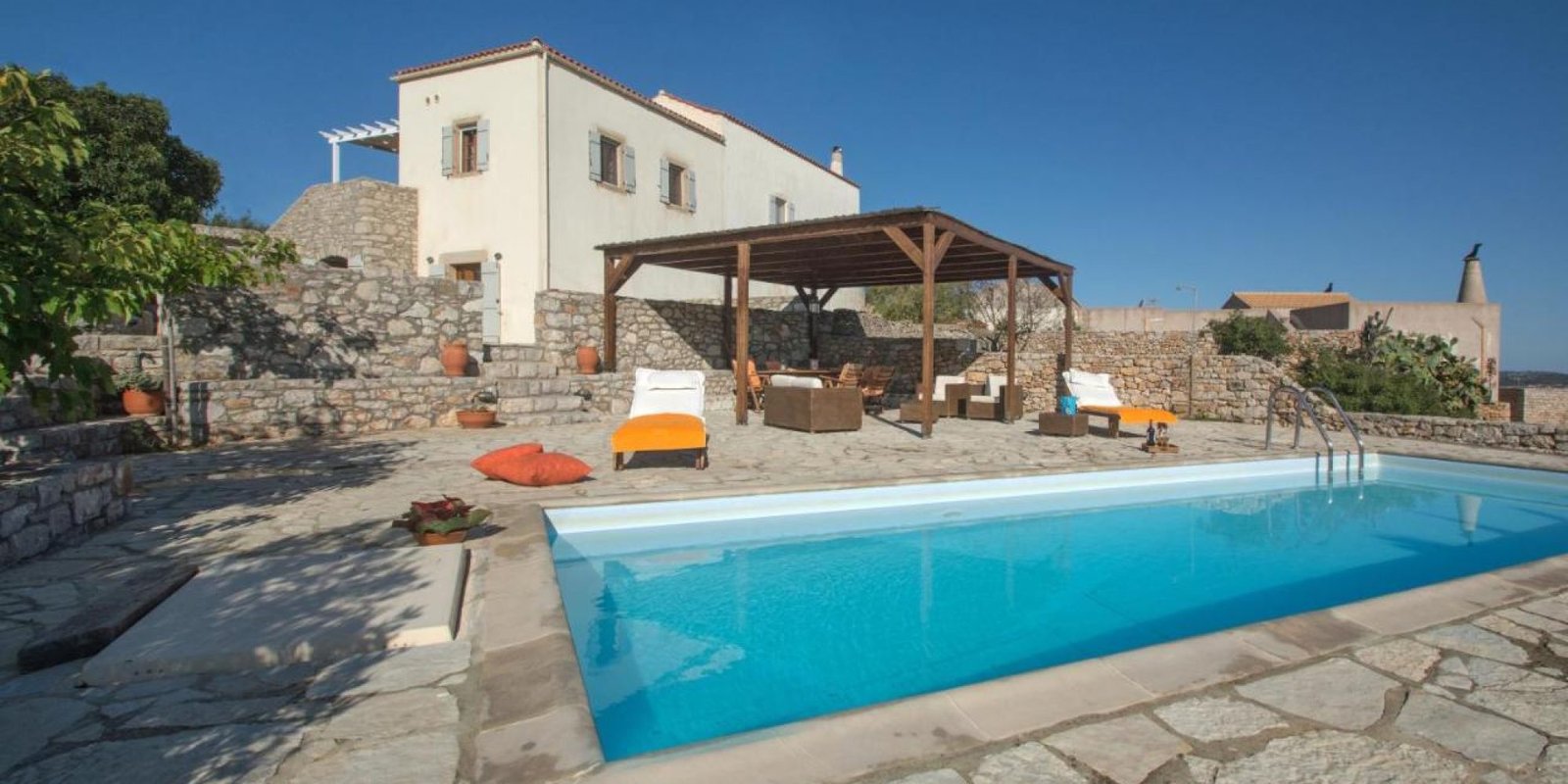 Aroniadika - renovated villa (5)