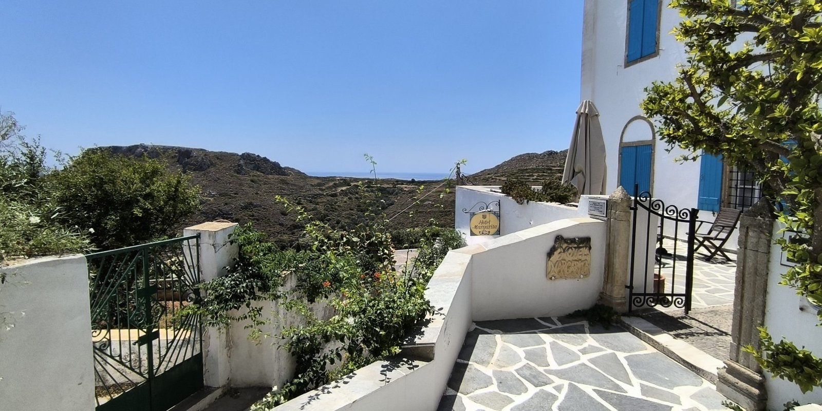 Historic mansion Chora (1) (Custom)