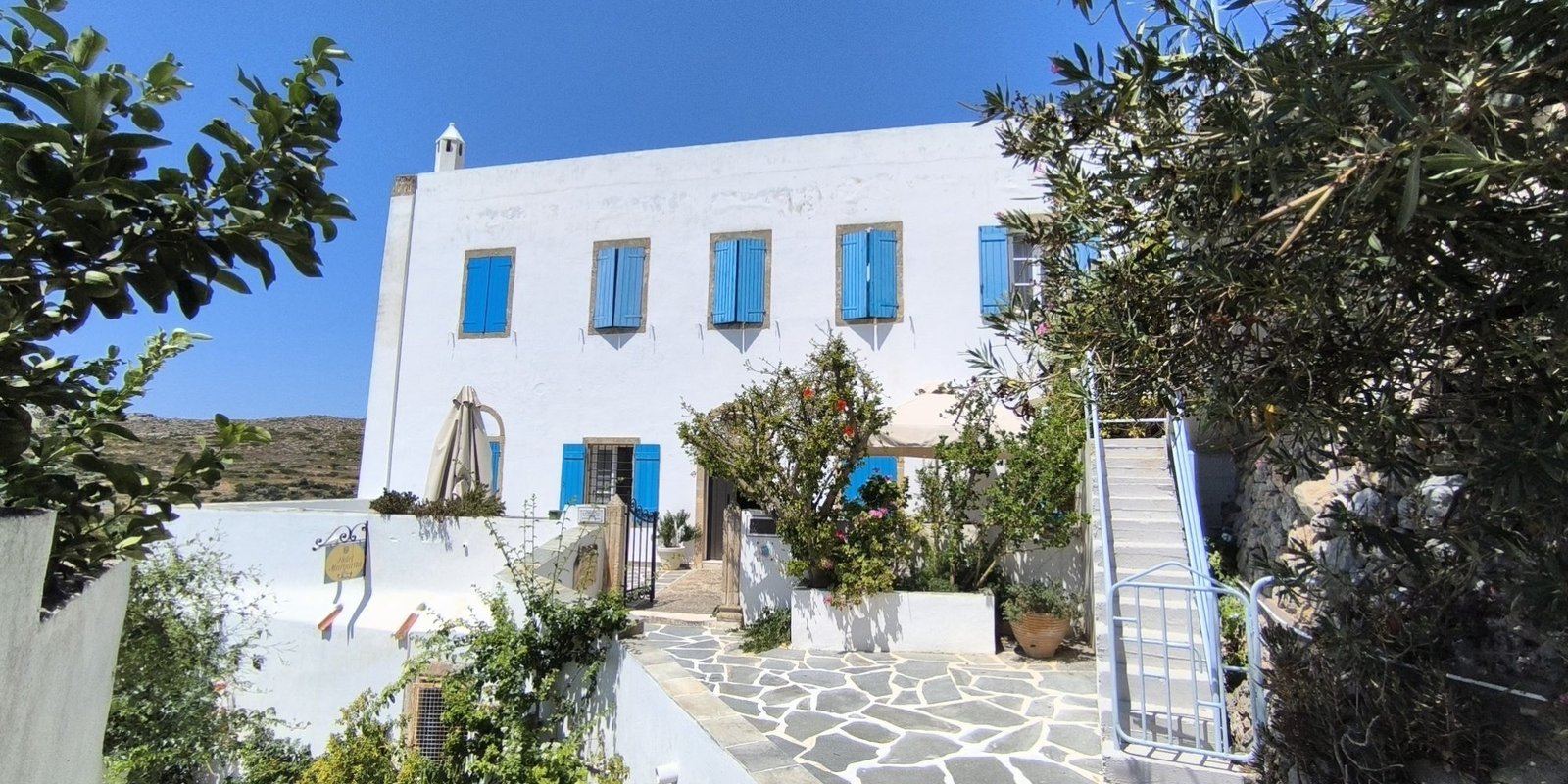 Historic mansion Chora (2) (Custom)