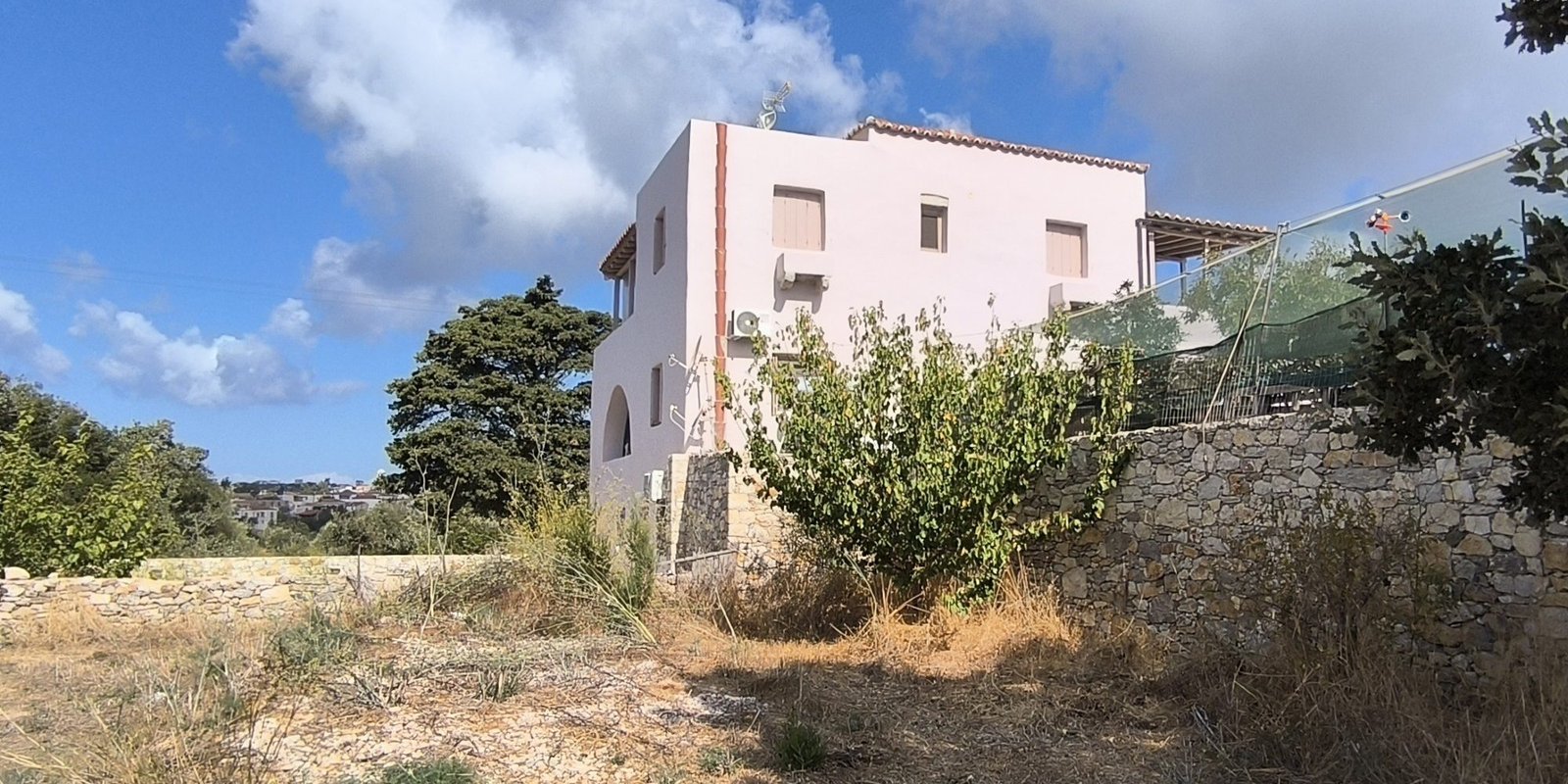 Lianianika -apartment for sale (1)